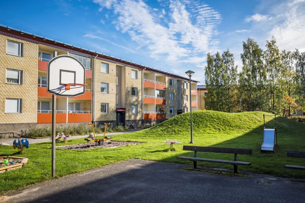 24. Energirenovering tilla eggsisolering av flerbostadshus.jpg